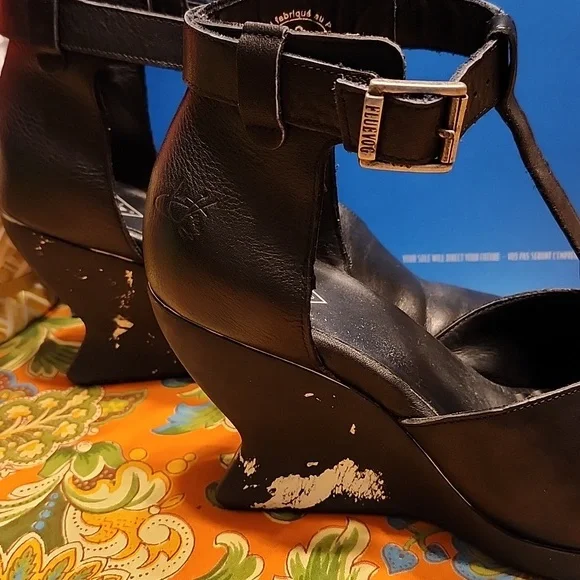 John Fluevog Black Zoomies - Picture 3 of 10